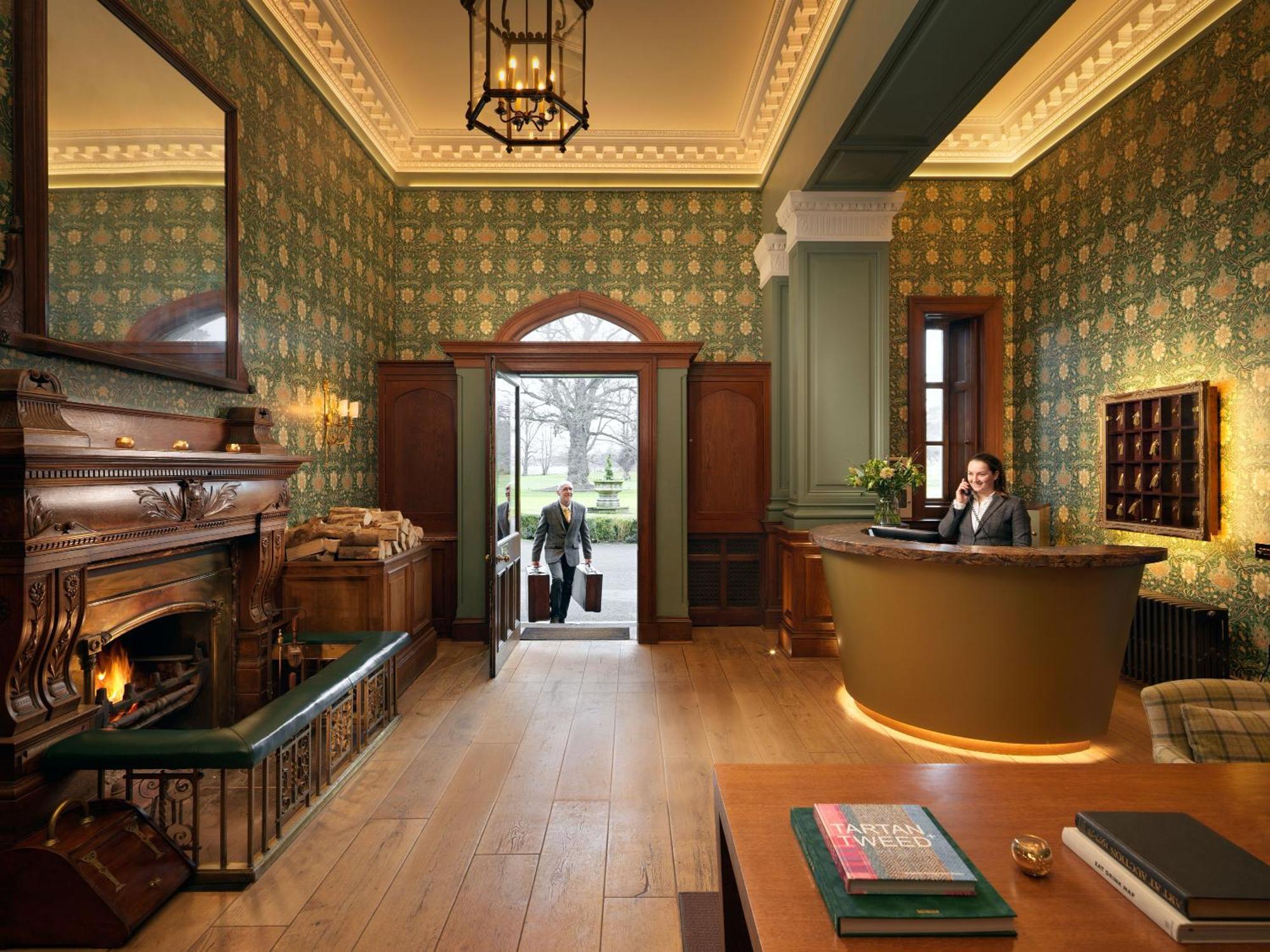 Schloss Roxburghe, Part Of Destination By Hyatt Εξωτερικό φωτογραφία The hotel's reception