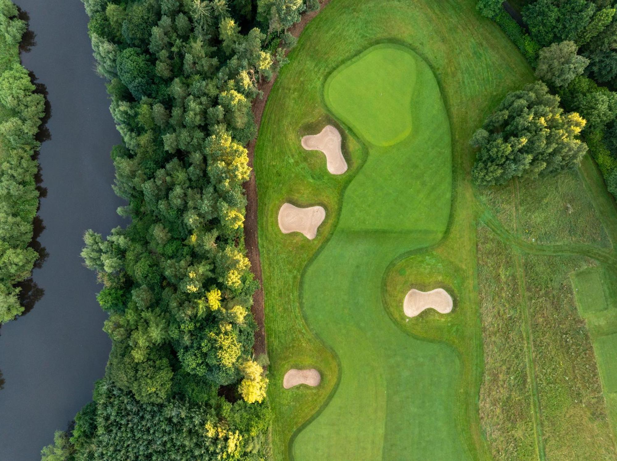 Schloss Roxburghe, Part Of Destination By Hyatt Εξωτερικό φωτογραφία The 17th hole at the 2016 U.S. Open