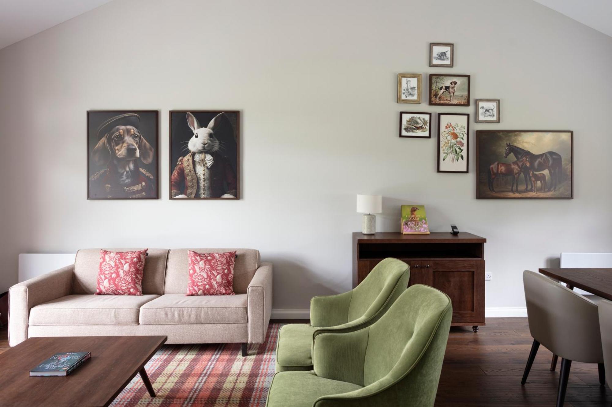 Schloss Roxburghe, Part Of Destination By Hyatt Εξωτερικό φωτογραφία A living room with a sofa and two armchairs