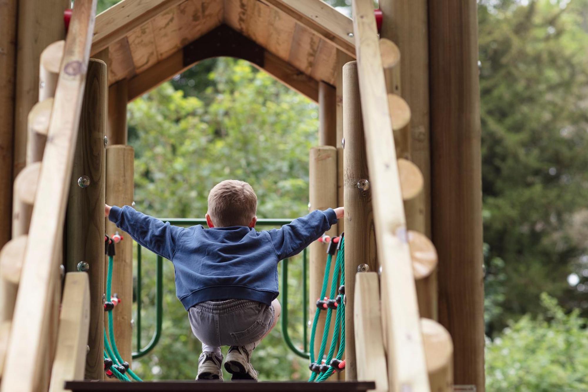 Schloss Roxburghe, Part Of Destination By Hyatt Εξωτερικό φωτογραφία Child playing on a climbing frame