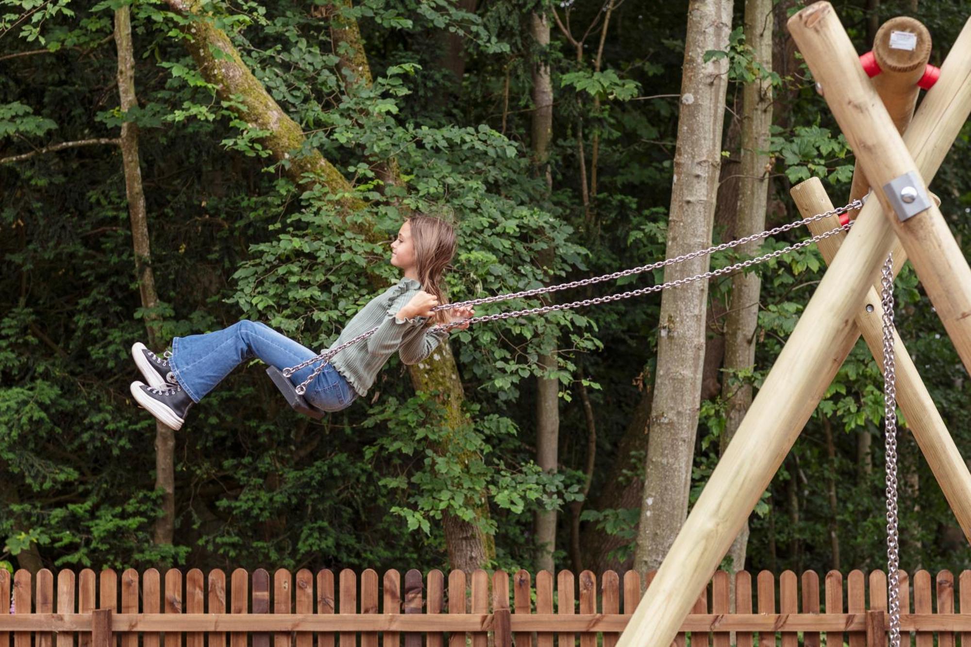 Schloss Roxburghe, Part Of Destination By Hyatt Εξωτερικό φωτογραφία A child on a swing
